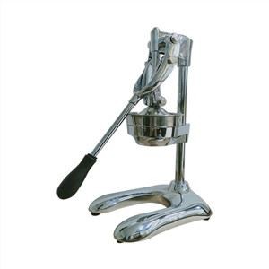 Qo'lda apelsin sharbat chiqargich