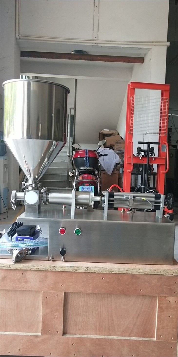 Cream Injector Machine
